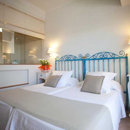 Hostal La Savina Ngoại thất bức ảnh