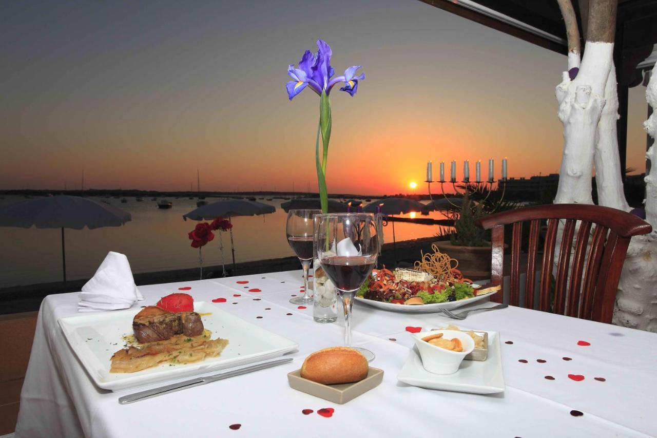 Hostal La Savina Ngoại thất bức ảnh