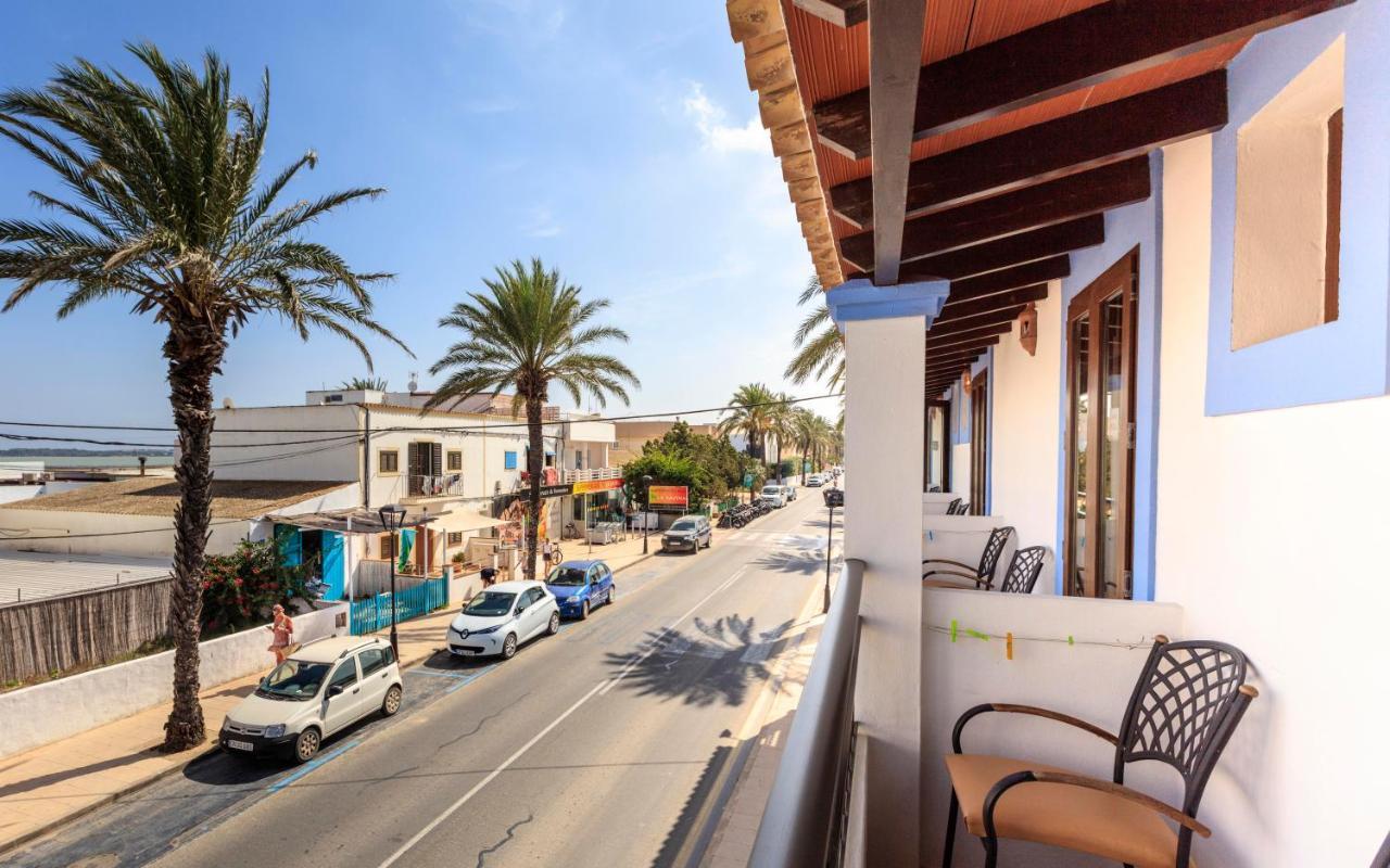 Hostal La Savina Ngoại thất bức ảnh