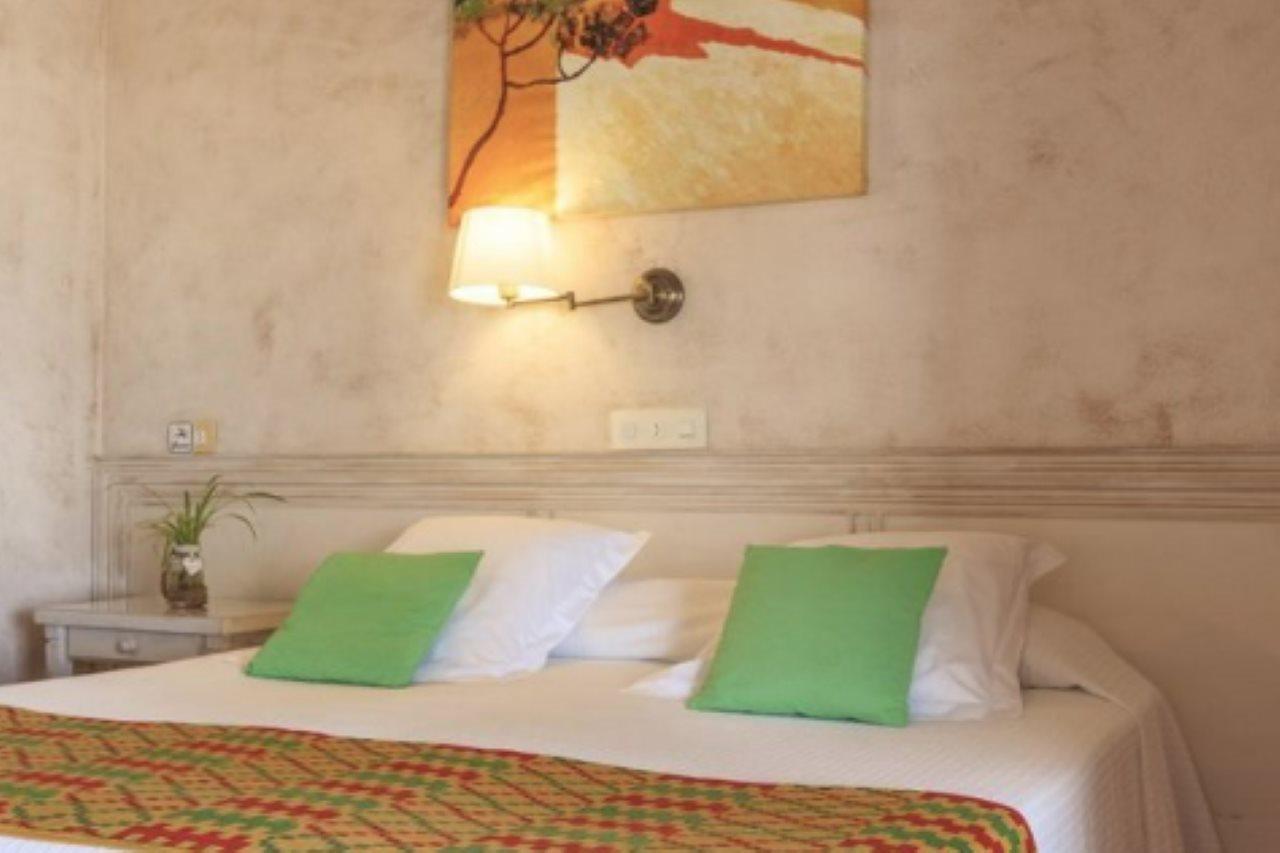 Hostal La Savina Ngoại thất bức ảnh