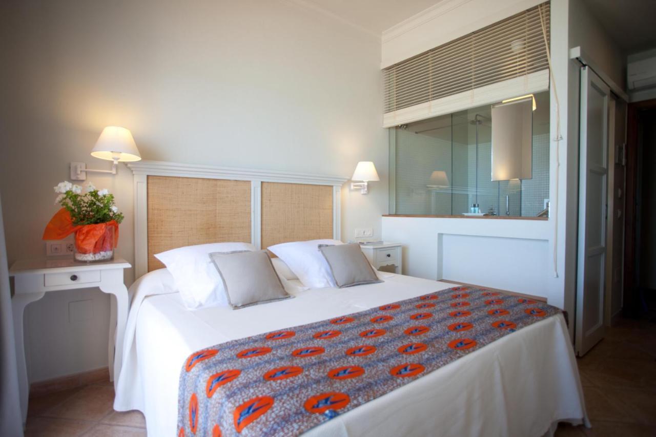 Hostal La Savina Ngoại thất bức ảnh