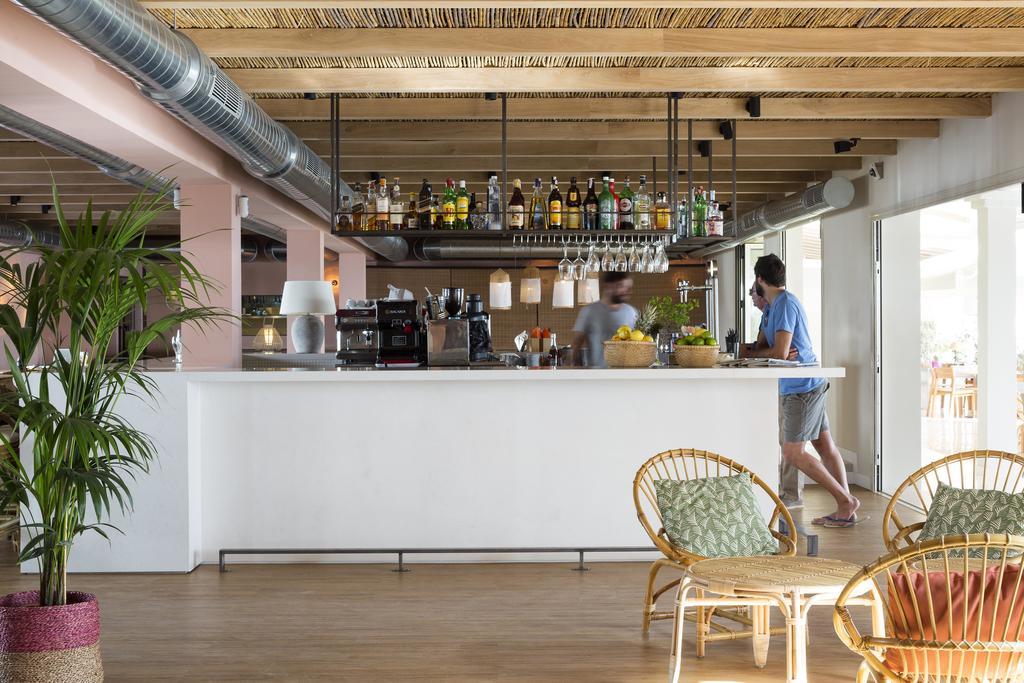 Hostal La Savina Ngoại thất bức ảnh